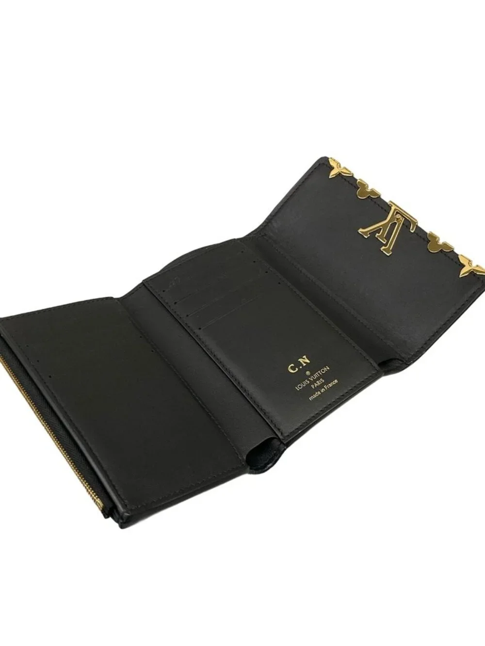 Louis Vuitton category trifold